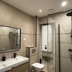 Appartement à 3 Chambres à Coucher