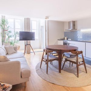 Appartement à 2 Chambres à Coucher