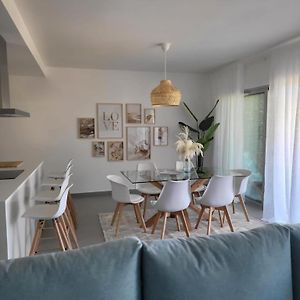 Appartement à 3 Chambres à Coucher