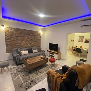Alexandra Apartment