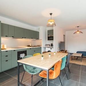 Appartement à 2 Chambres à Coucher