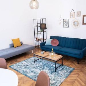 Basilica Downtown Apartment