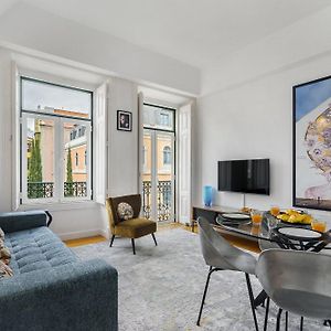 Appartement à 2 Chambres à Coucher