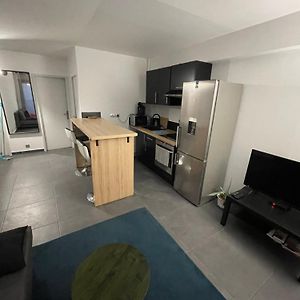 Appartement à 2 Chambres à Coucher