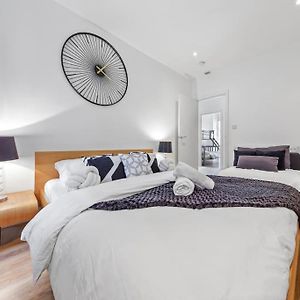 Appartement à 3 Chambres à Coucher