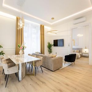 Appartement à 3 Chambres à Coucher