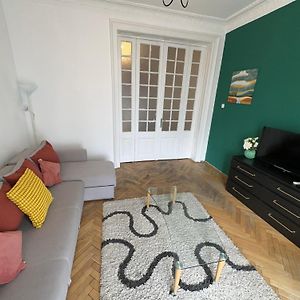 Sweethome Near Historical Center