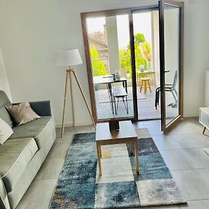 Appartement à 2 Chambres à Coucher
