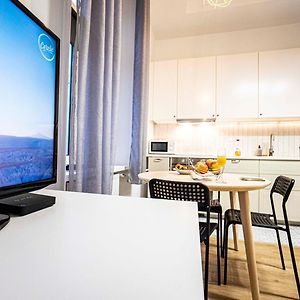 Spacious Apartment With 3 Meter Ceilings, Powisle, The Old Town