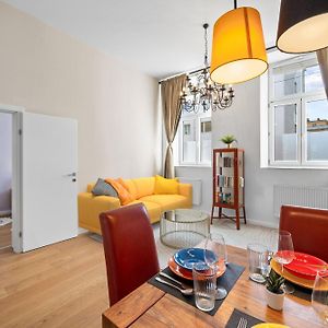 Appartement à 2 Chambres à Coucher