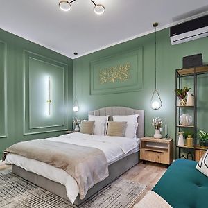 Cozy Green House