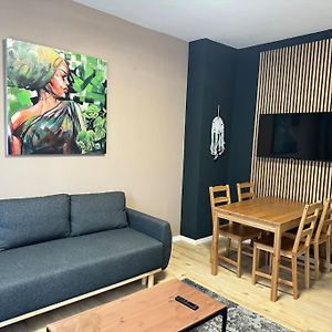 Appartement à 2 Chambres à Coucher