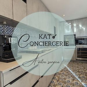 Appartement à 2 Chambres à Coucher