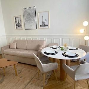 Appartement à 2 Chambres à Coucher