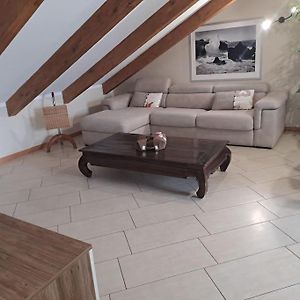Appartement à 2 Chambres à Coucher