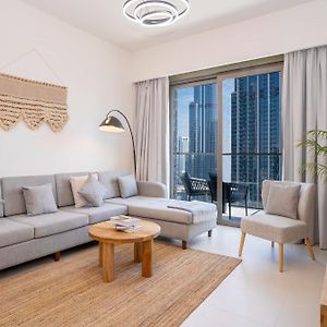 Family Apartment With Burj Views At Top Floor 175Bc-3