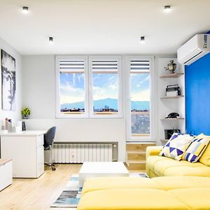 Appartement à 2 Chambres à Coucher