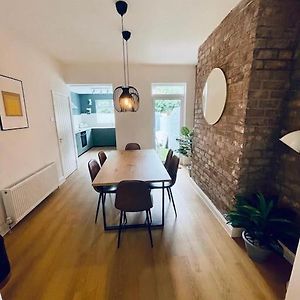 Spacious Modern Anfield Home, Lfc & Efc, Free Parking