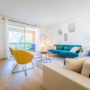 Appartement à 2 Chambres à Coucher