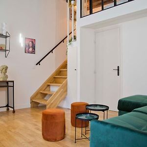 Appartement à 2 Chambres à Coucher