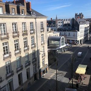 Appt 3 Chambres Hyper Centre Tres Calme Tres Clair Quartier Place Royale, Parking Gratuit