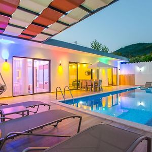 Villa à 2 Chambres à Coucher
