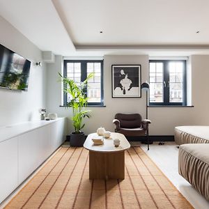 Appartement à 3 Chambres à Coucher
