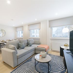 Appartement à 2 Chambres à Coucher