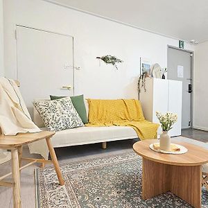 Appartement à 2 Chambres à Coucher