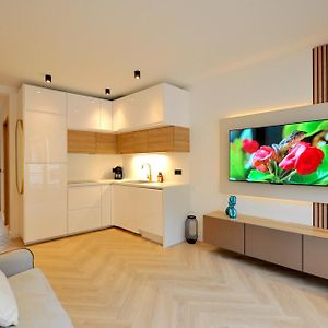 Monaco Gp Formula 1 - 6 Persons - Private Parking - Full Renovated - 2 Bedrooms - Clim - Fast Wifi