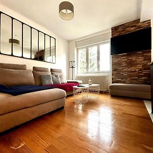 Appartement à 2 Chambres à Coucher