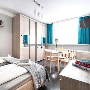 3 Bedrooms Comfy Flat Celarowska