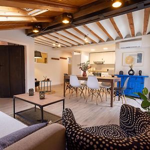 Appartement à 3 Chambres à Coucher
