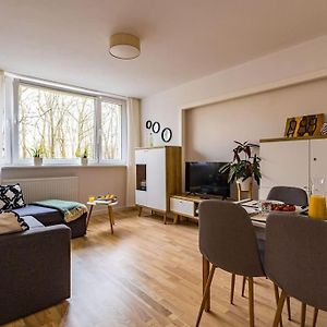 Appartement à 2 Chambres à Coucher