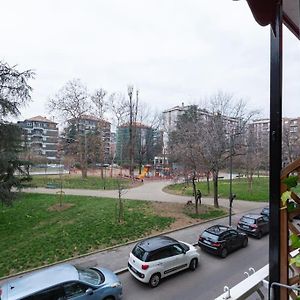 Large Apartment Close To Metro