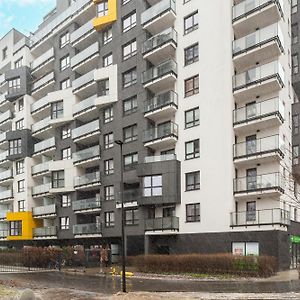 Metro Plocka Cosy Apartment