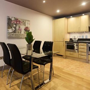 The Vauxhall Hideout - Comfy 2Bdr Flat With Balcony