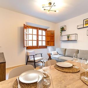 Charming 2 Bedroom Apartment At San Marcos Plaza By Ocityzen
