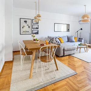 3B Modern Bliss - Greecing