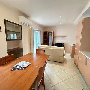 Appartement à 3 Chambres à Coucher