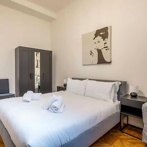 Comfortable 3 Bedrooms Apartment Few Steps From Duomo