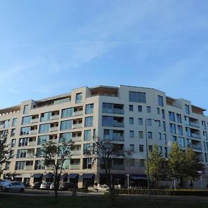Spacious Apartment, Metro Gdansk, Zoliborz