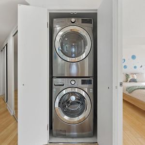 Modern 2-Bedroom Condo W Floor To Ceiling Windows