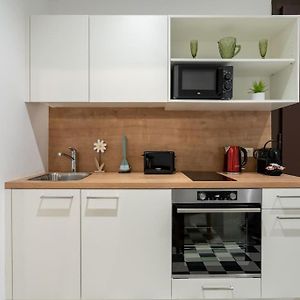 Practical 1Br Flat By Center By Hm