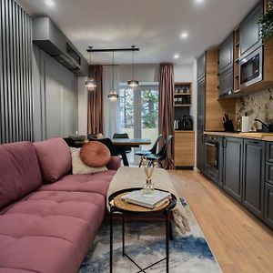 Urban Pearl - Old Town - Unique 4Br/3Ba Apartment