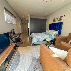 Entire Studio Apartment In Maboneng