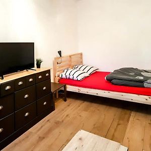 Petit Bijou, A 2 Pas De La Gare Et Du Centre Ville