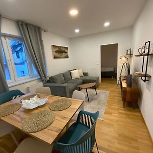 Appartement à 3 Chambres à Coucher
