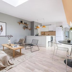 Appartement à 2 Chambres à Coucher