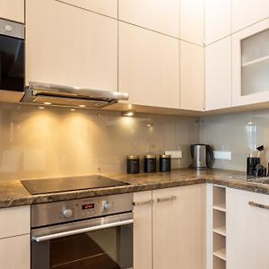 Central Warsaw Apartment - Great Location- Warsaw Stays - Stawki
